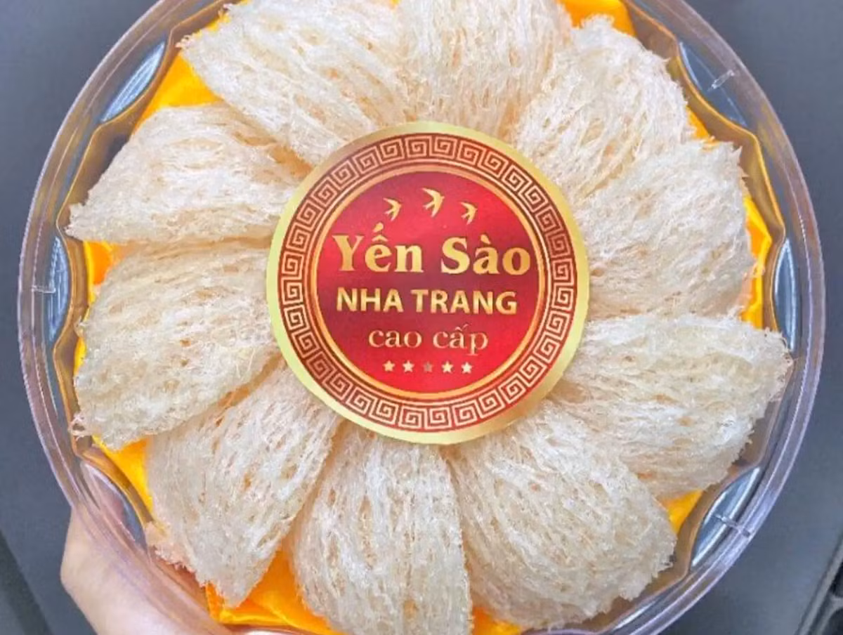 Nếu du khách có ý định biếu quà cho những người thân trong gia đình, đối tác thì yến sào Nha Trang sẽ là sự lựa chọn lý tưởng.
