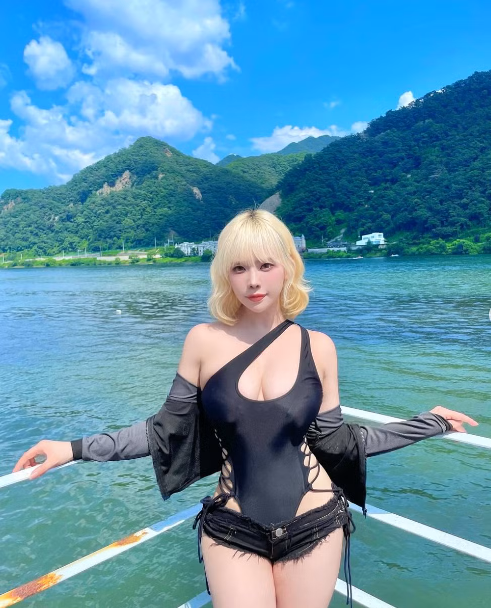 Dami là một trong những hot girl, người mẫu gợi cảm của xứ sở kim chi.