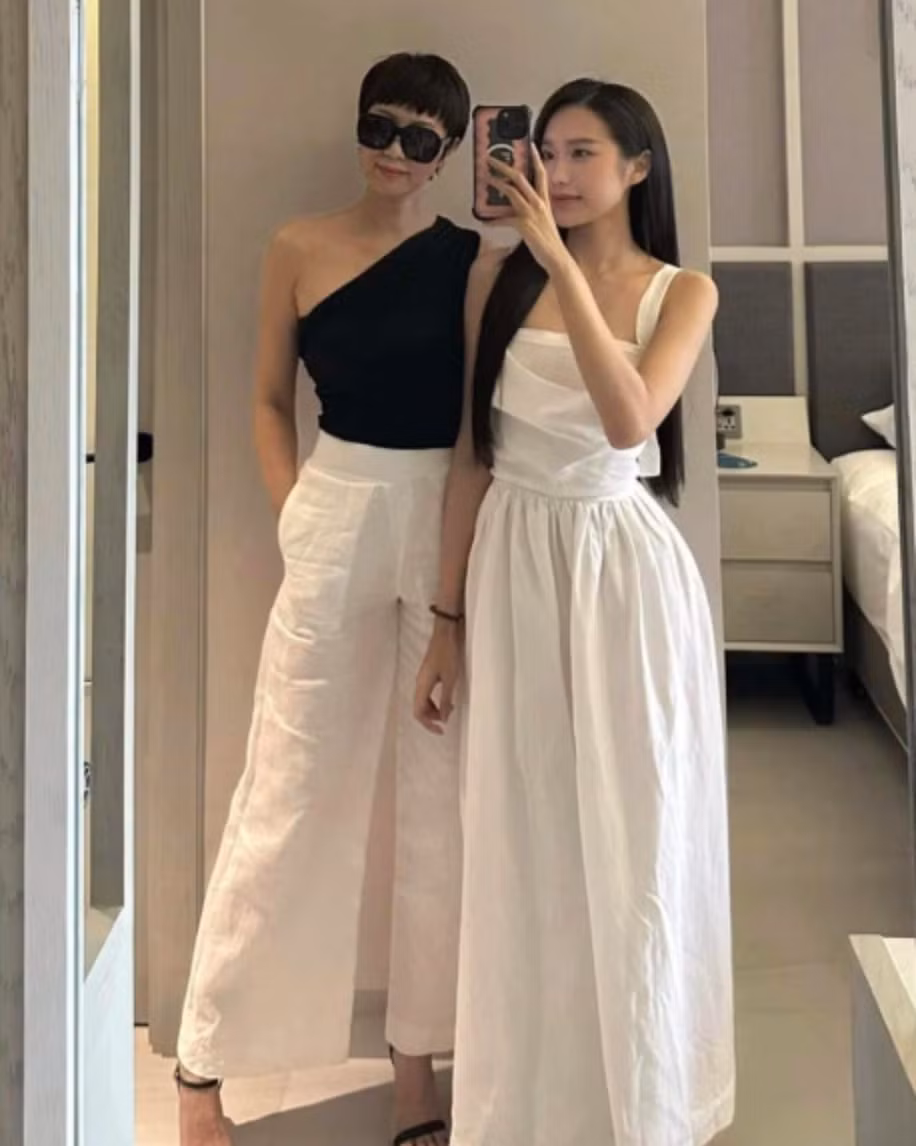 Bên cạnh nhan sắc trời phú, bà Mai Đoàn còn sở hữu phong cách thời trang vô cùng sành điệu và đẳng cấp.