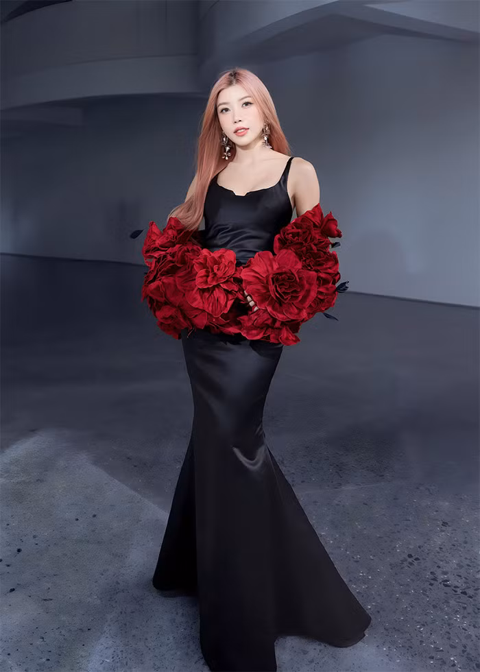 Trang Pháp của hiện tại quyến rũ và trẻ trung hơn rất nhiều so với cô của nhiều năm trước.