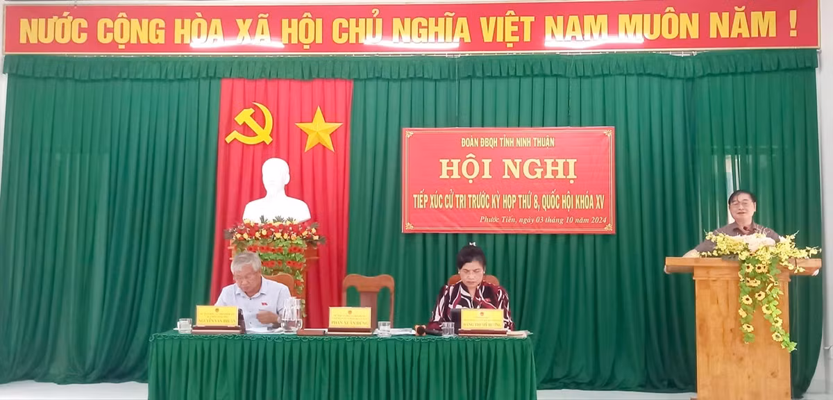 DBQH- Chu tich VUSTA Phan Xuan Dung tiep xuc cu tri Ninh Thuan
