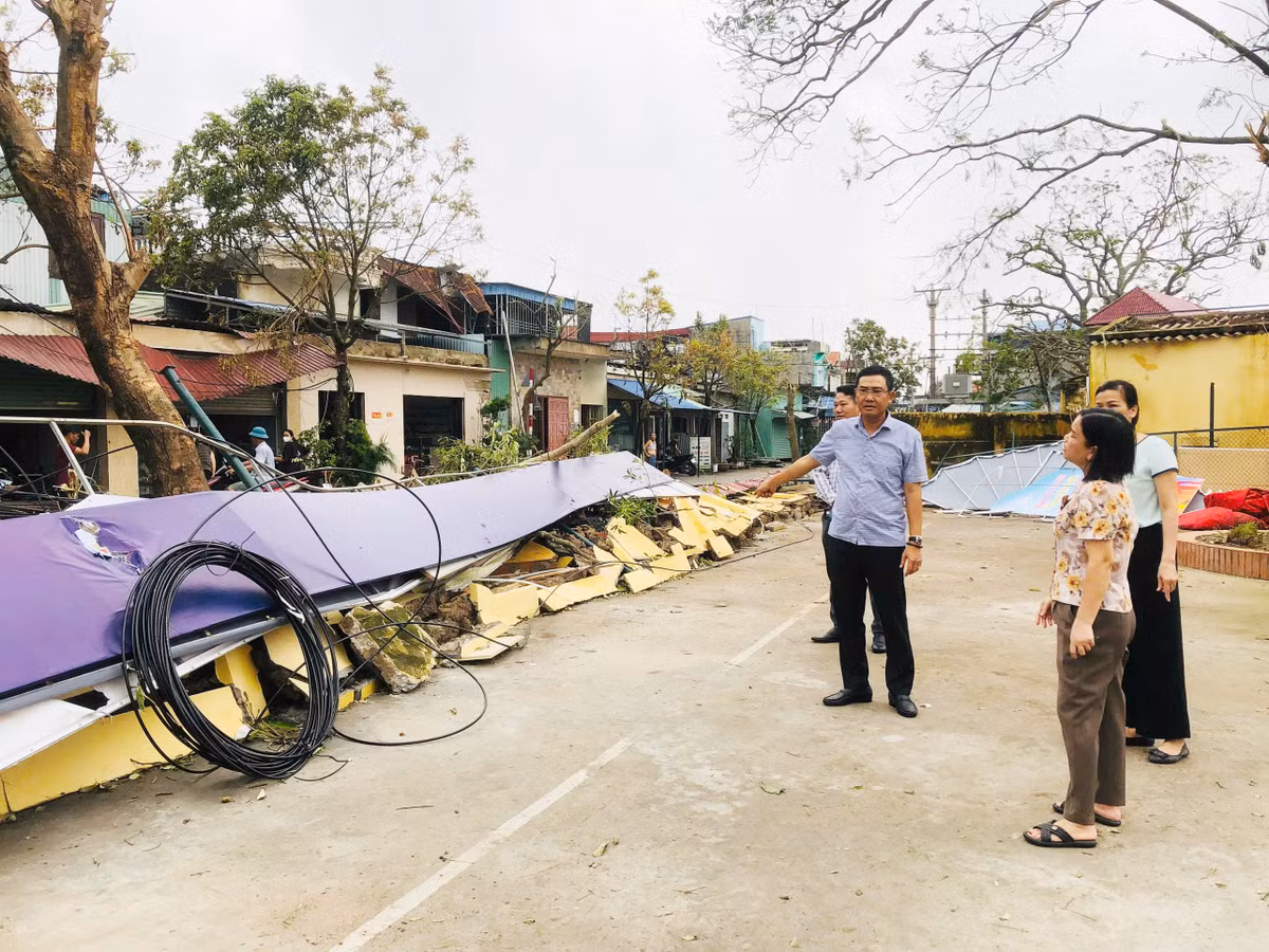 Vùng tâm bão Hải Phòng cân nhắc cho học sinh trở lại trường Vung tam bao Hai Phong can nhac cho hoc sinh tro lai truong