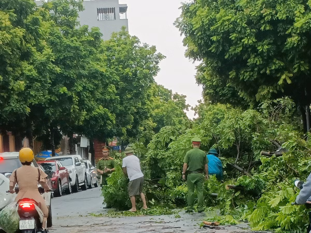 Nhieu tinh, thanh tiep tuc cho hoc sinh nghi hoc sau bao so 3 Yagi