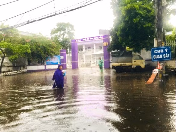 Sáng 11/9, 126 trường học ở Hà Nội tạm dừng học trực tiếp Sang 11/9, 126 truong hoc o Ha Noi tam dung hoc truc tiep