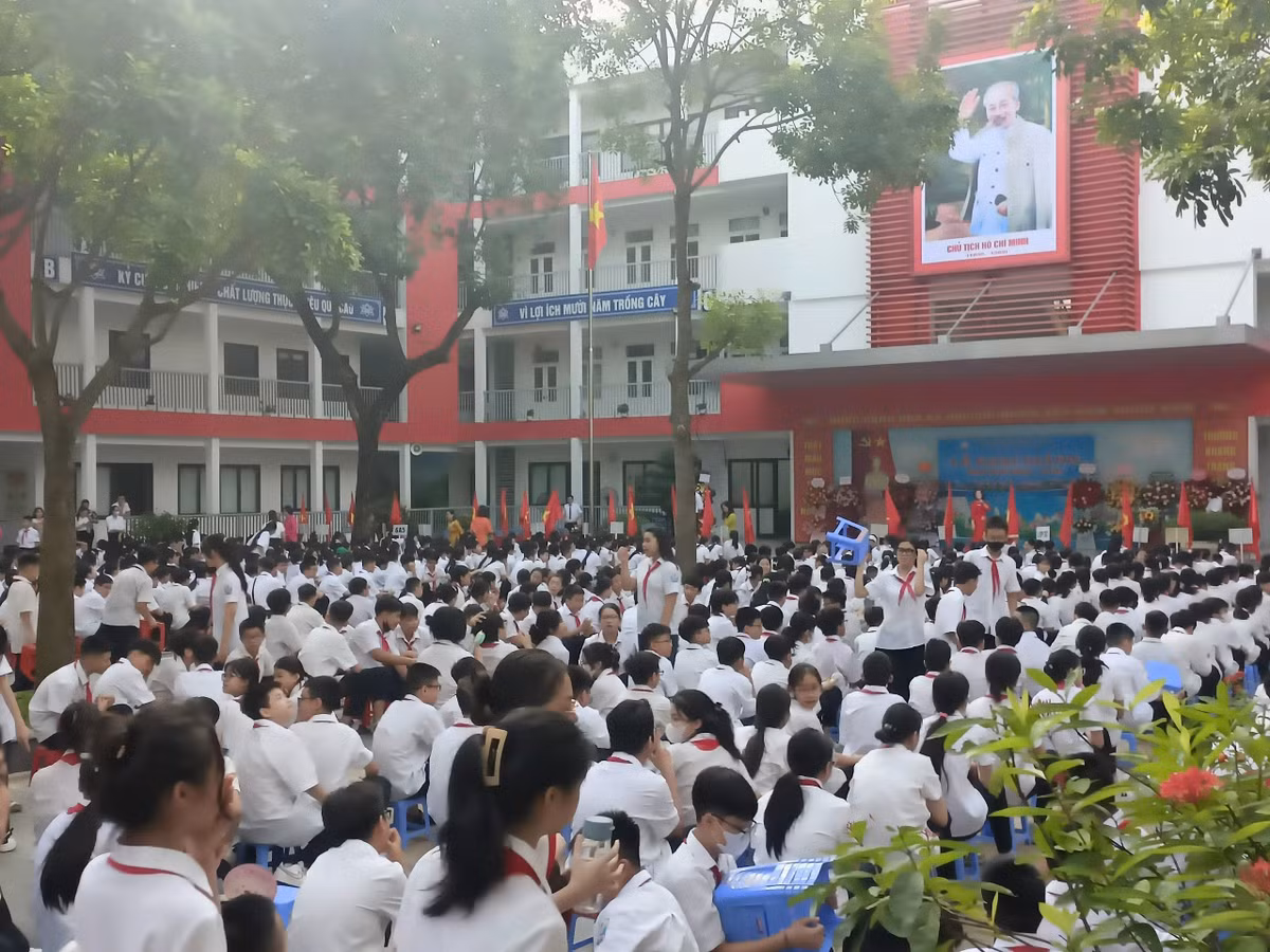 Trong năm học này, Trường THCS Thạch Bàn A tiếp tục phát huy những thành tích đã đạt được từ năm học trước, phấn đấu đạt nhiều kết quả cao trong dạy và học, quyết tâm thực hiện thắng lợi nhiệm vụ năm học 2024-2025.