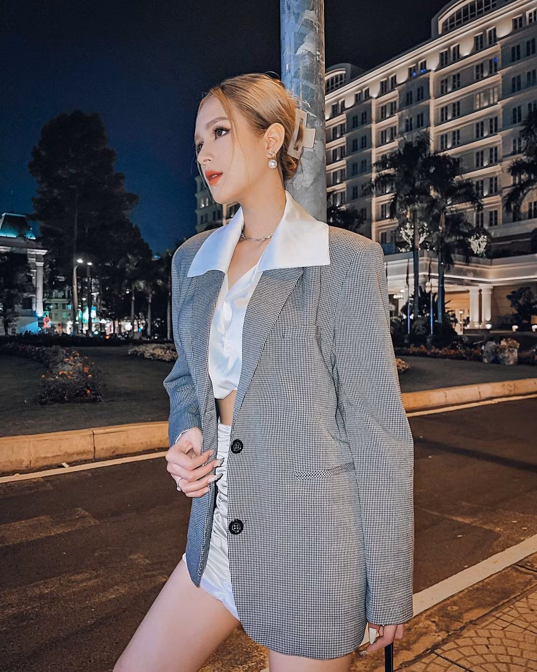 Vốn đã vô cùng xinh đẹp nhưng trước khi trở thành nàng dâu hào môn thì Xoài Non thường có phong cách dễ thương, gợi cảm nhưng trẻ trung.