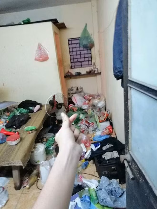 Việc các căn phòng trọ siêu bẩn của các bạn sinh viên là điều không còn xa lạ gì với nhiều người.
