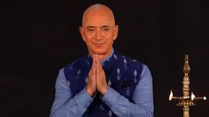 Theo tỷ phú Jeff Bezos, chiếc đồng hồ này sẽ là “biểu tượng cho tư duy dài hạn”.