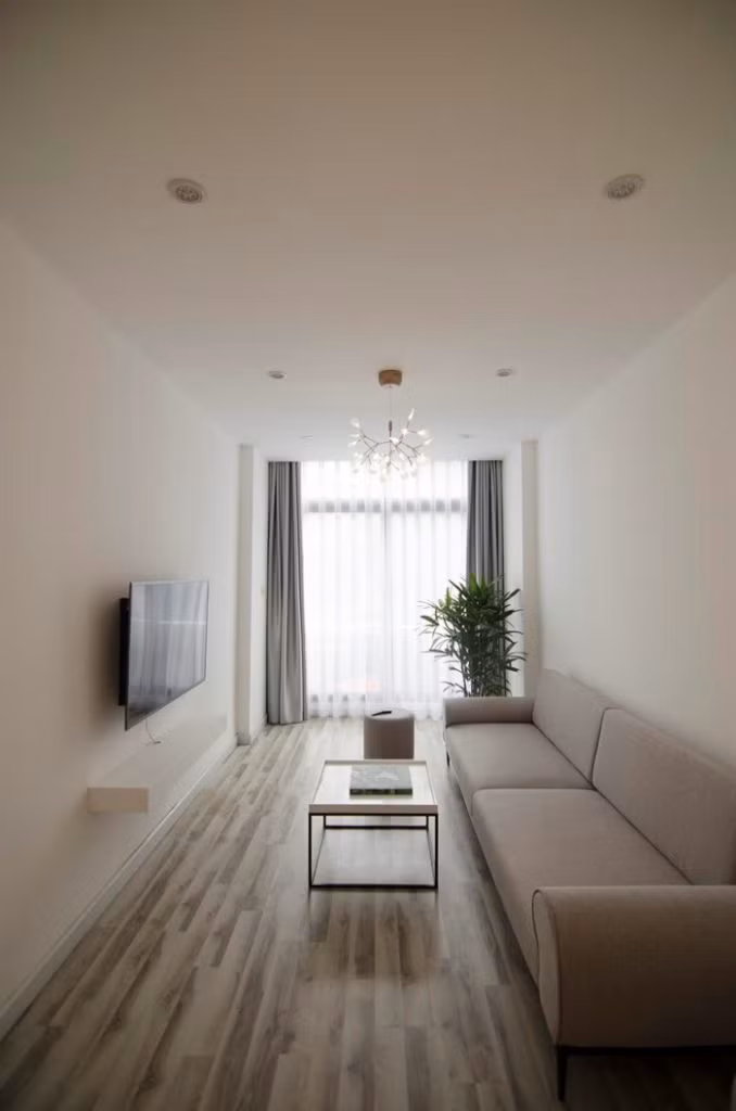 Để tăng tính thẩm mỹ cho không gian cũng như tận dụng tốt công năng, nên đặt các ô cửa ở vị trí tường trên cao như khoảng thông tầng ở phòng khách...Ảnh: Internet.