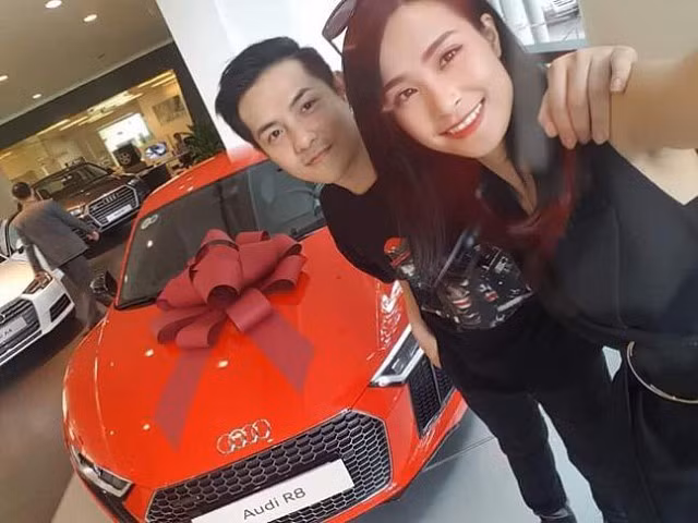 Tháng 1/2017, Ông Cao Thắng từng khiến công chúng xôn xao khi mua tặng Đông Nhi chiếc xe hơi trị giá 13 tỷ. Ảnh: Vietnamnet.