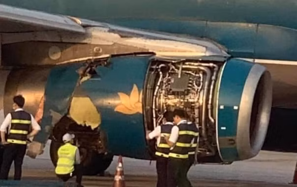 Vietnam Airlines đang phối hợp với nhà chức trách để điều tra nguyên nhân sự việc. Hãng cũng gửi lời xin lỗi đến hành khách và mong hành khách thông cảm vì vấn đề phát sinh không mong muốn. Ảnh: VietnamFinacial.