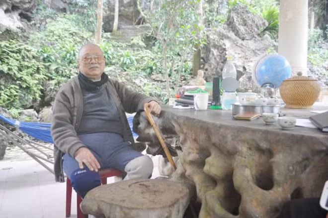 Ông Nguyễn Công Đức nổi khắp khu vực Lương Sơn, Hòa Bình không chỉ vì nuôi gấu mà còn tự mình xây dựng một trang trại, trong đó có khu lăng mộ chờ ướp xác mình. Ảnh: Khám phá.