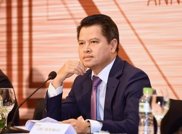 Đứng sau gia đình ông Hồ Hùng Anh là gia đình ông Ngô Chí Dũng, Chủ tịch VPBank, với tổng giá trị tài sản 7.300 tỷ đồng.
