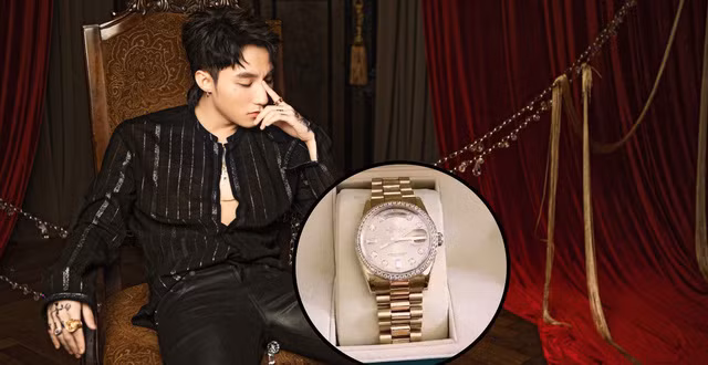 Đầu tháng 11/2019, Sơn Tùng tiếp tục bổ sung một chiếc đồng hồ Rolex với tên gọi đầy đủ là Rolex Day Date 40 full gold 18k. Chiếc đồng hồ được trang chủ của nhà mốt Ý bán với giá 31.000 USD (tương đương 744 triệu đồng) - Ảnh: Internet
