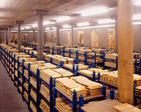 Kho dự trữ vàng của Ngân hàng Anh là hầm trữ vàng lớn thứ hai trên thế giới với hơn 4.600 tấn vàng được bảo vệ an toàn. Ảnh: BI.