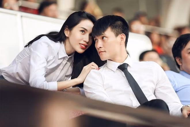 Ở tuổi 35, nàng WAGs sở hữu biệt thự, xe sang và hàng chục tỷ đồng. Ảnh: FBNV.