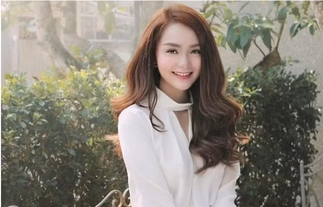 Ở tuổi ngoài 30, gặt hái nhiều thành công trong sự nghiệp nghệ thuật, Minh Hằng còn được nhắc đến như một trong những nữ đại gia giàu có bậc nhất showbiz. Ảnh: Internet.