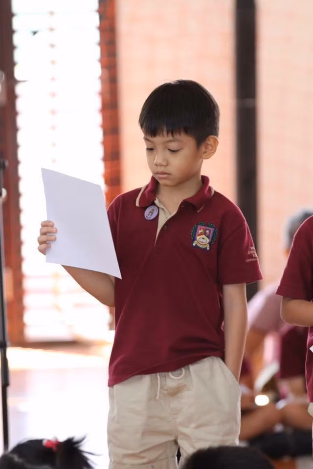 Subeo được bố mẹ học ở trường quốc tế với học phí cao ngất ngưởng, được đưa đón mỗi ngày bằng đủ loại siêu xe...