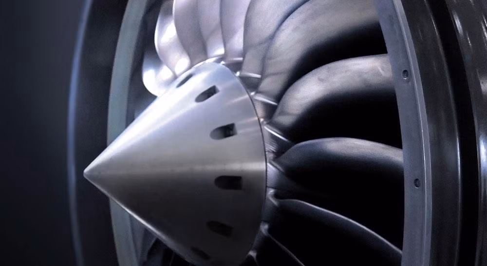 Động cơ phản lực Pratt &amp; Whitney Canada được cung cấp lực đẩy mạnh hơn 5%, đồng thời góp phần giảm mức tiêu thụ nhiên liệu. Ảnh: Dassaultfalcon.