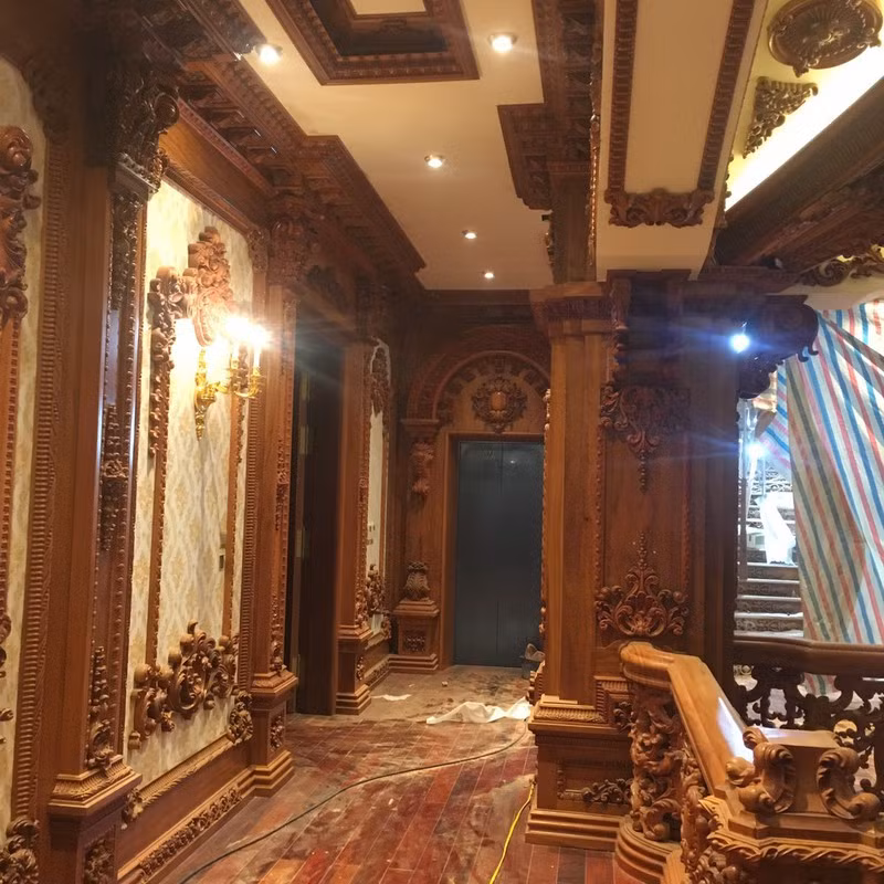 Phía bên trong 5 tầng nhà, chủ nhân sắp xếp bố trí cả thang máy, hệ thống âm thanh, ánh sáng hiện đại. Ảnh: Baophapluat. Video: Dân Sài thành ‘tiếc’ biệt thự Pháp bị phá dỡ. Nguồn: VTC14