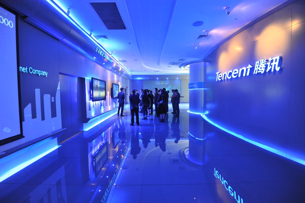 Tencent của tỷ phú Pony Ma quyên góp hàng hóa và dịch vụ trị giá khoảng 300 triệu NDT (43,2 triệu USD).