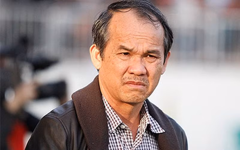 Cách phát ngôn mạnh bạo, để đời và gây sốc khiến đại gia Đoàn Nguyên Đức (bầu Đức) trở thành doanh nhân “quái kiệt” hàng đầu Việt Nam. Ông từng khẳng định: “Tôi làm việc quần quật không phải vì tiền. Tiền tôi không thiếu, xài thoải mái ba đời cũng không hết.