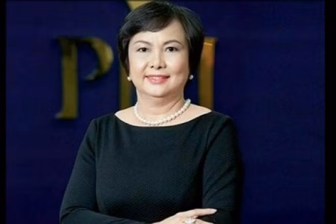 Bà Ngọc Dung từng đứng trong top 5 nữ CEO quyền lực nhất Việt Nam, top 5 doanh nhân xuất sắc nhất được vinh danh trong giải thưởng “Ernst &amp; Young – bản lĩnh doanh nhân lập nghiệp năm 2011”. Ảnh: Dân Việt.