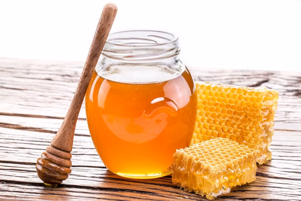 Điều này khiến cho loại mật ong Manuka trở nên vô cùng hiếm và chỉ chiếm 1% lượng mật ong trên toàn thế giới.