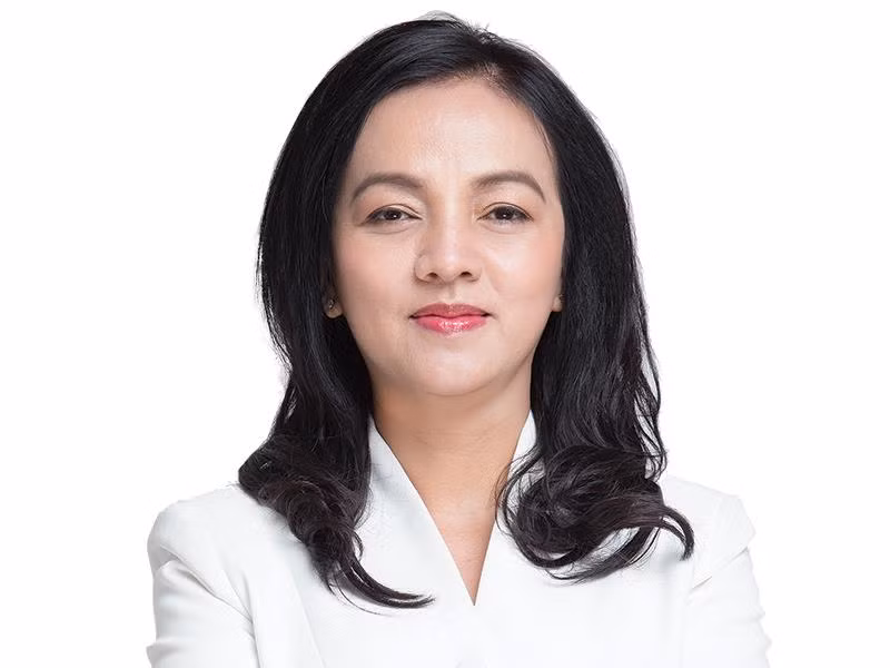 Bà Diễm bắt đầu công tác tại Sacombank từ năm 2002 và từng đảm nhiệm các công việc thuộc lĩnh vực kế toán, tín dụng, dịch vụ khách hàng, khách hàng doanh nghiệp, kiểm tra kiểm soát nội bộ, xử lý nợ và đã có 11 năm ở vai trò quản lý, điều hành.