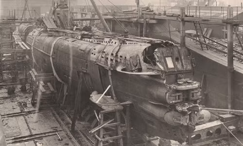 Đến tháng 4/1917, 430 tàu chiến của quân Đồng minh và tàu dân sự bị tàu ngầm U-boat của Đức đánh chìm.