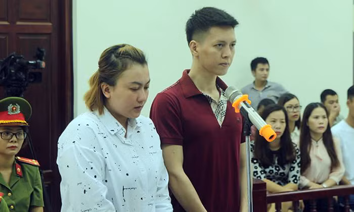 Be trai 10 tuoi bi bao hanh: “Khong nghi chong cu da man vay“-Hinh-2