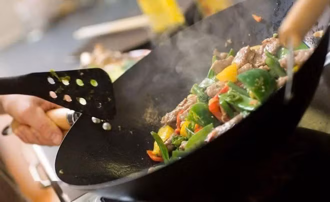 Thói quen xấu khi nấu ăn làm tăng nguy cơ ung thư Thoi quen xau khi nau an lam tang nguy co ung thu