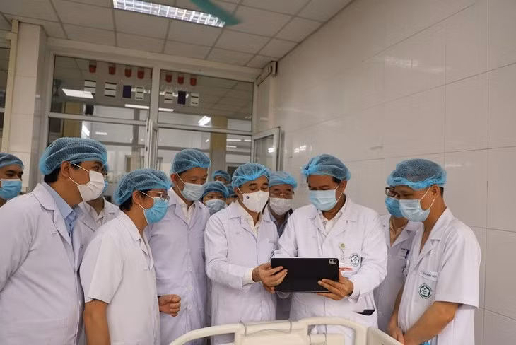 Bệnh viện Bạch Mai chuẩn bị nguồn lực sẵn sàng ứng phó dịch sởi Benh vien Bach Mai chuan bi nguon luc san sang ung pho dich soi