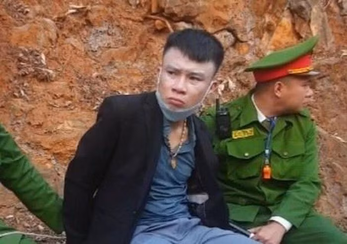Hoa Binh: Bat thanh nien di o to cho gan 2.000 vien ma tuy