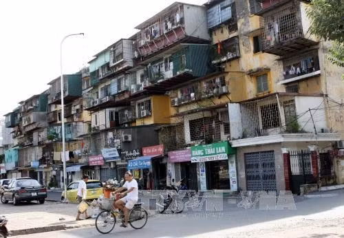 Di doi khan cap dan khoi 2 chung cu xuong cap nghiem trong