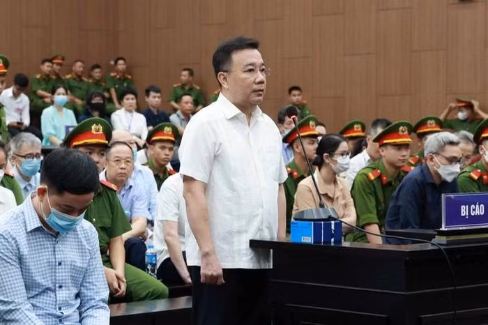 71 người viết “tâm thư”, ông Chử Xuân Dũng có được xem xét giảm án? 71 nguoi viet “tam thu”, ong Chu Xuan Dung co duoc xem xet giam an?