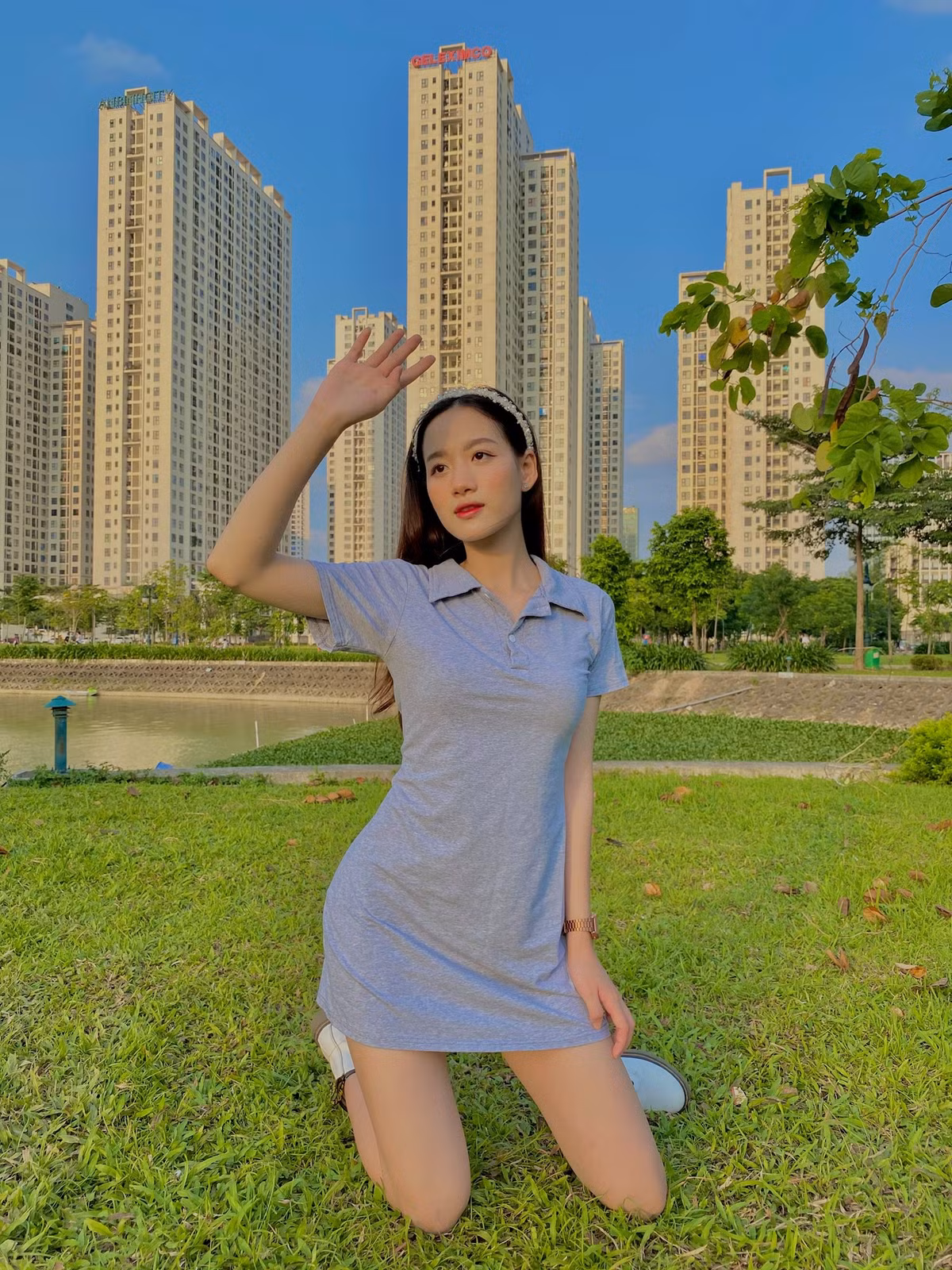 Với ngoại hình xinh đẹp cùng tài năng nổi bật, Thu Uyên đã thật sự chiếm được nhiều cảm tình từ thầy cô, bạn bè và mọi người xung quanh.