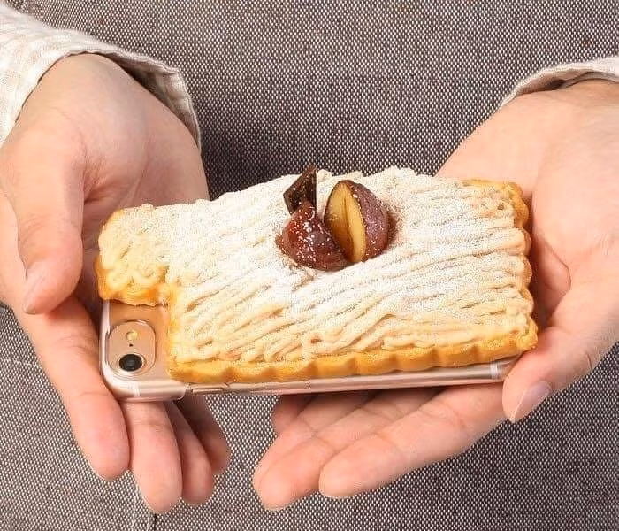 Trông không được hấp dẫn như các ốp lưng màu mè bên trên, thế nhưng món này nhìn ngon mắt không kém.
