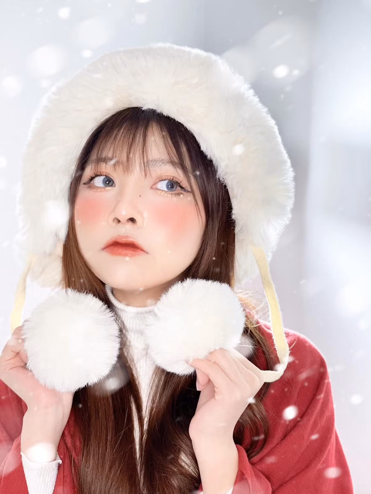 Nàng hot girl này còn được biết đến với biệt danh Kiều Thanh Lè Lẹt, hiện đang sinh sống và làm việc tại Hà Nội.