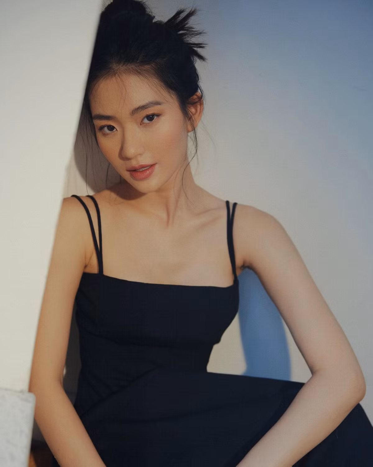 Phương Mai là cựu sinh viên chuyên ngành Tiếng Anh thương mại của Đại học Kinh tế Quốc dân.