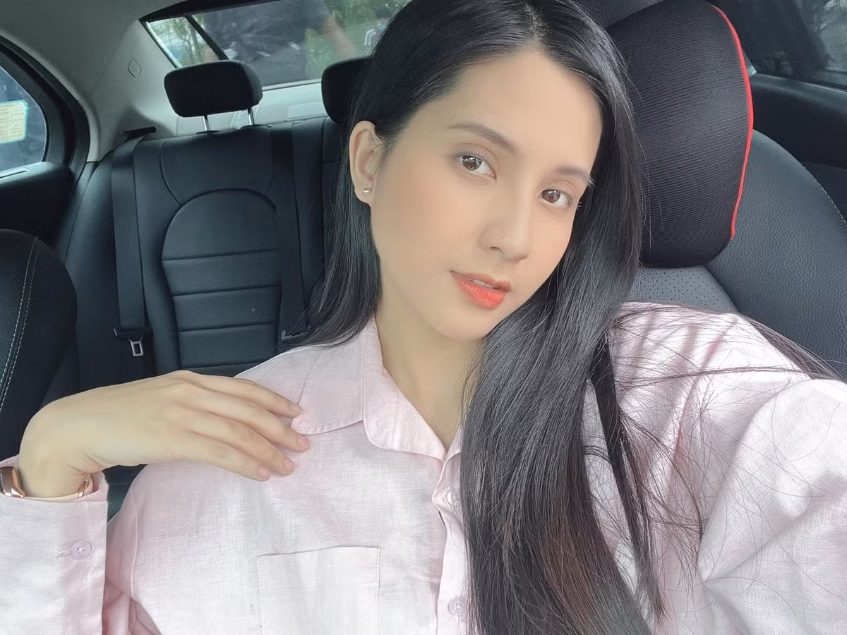 Thời gian gần đây, cô nàng đã trở lại với cuộc sống thường ngày, vui vẻ tương tác cùng fan trên mạng xã hội.