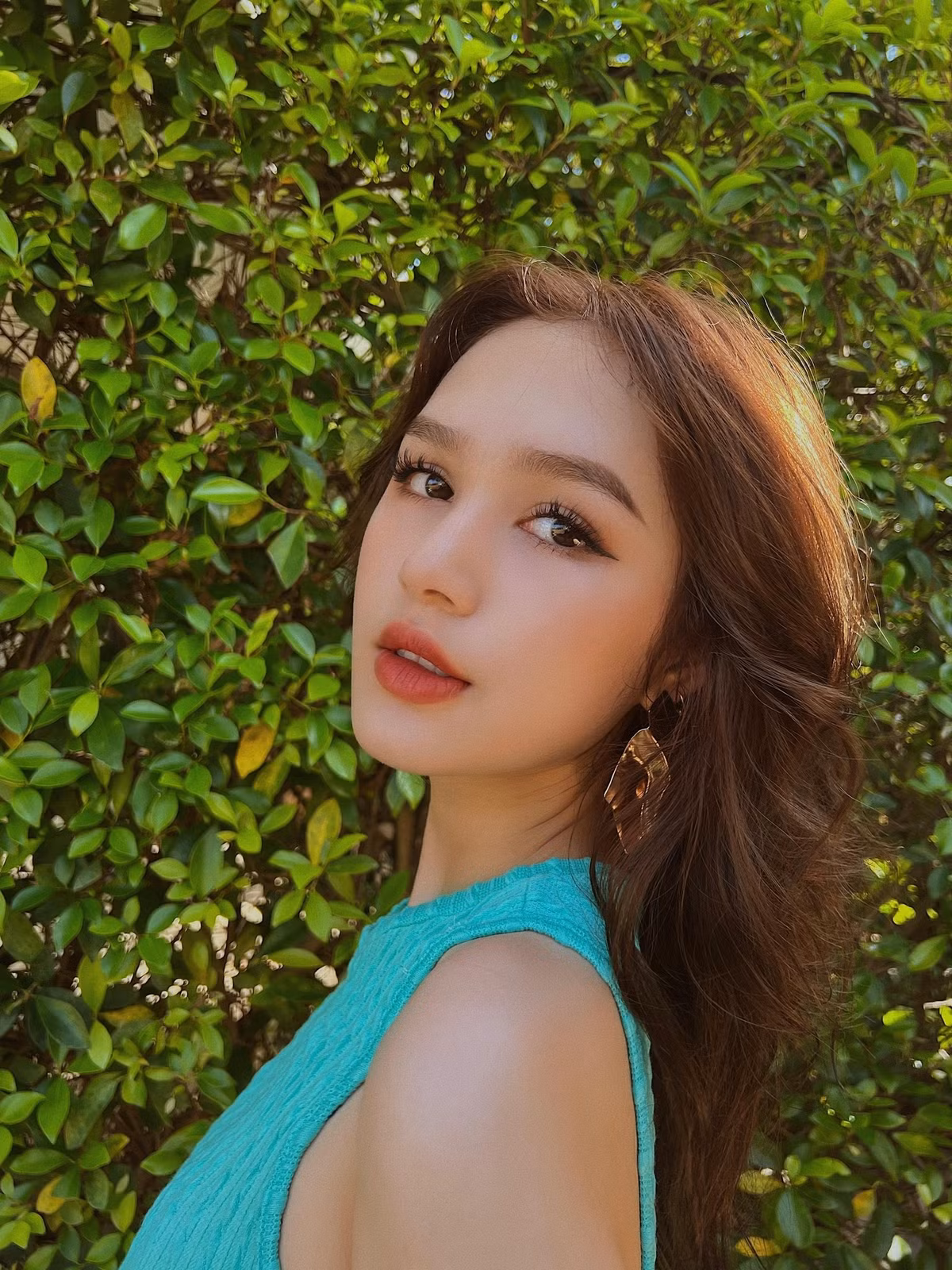 Sau khi theo Xemesis bỏ cuộc chơi, hot girl Xoài Non lại càng nhận về nhiều sự quan tâm của cư dân mạng.