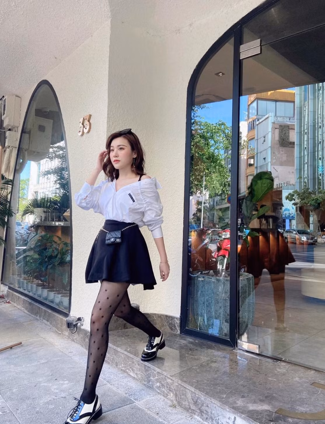 Đặc biệt hơn nữa, nhan sắc và vóc dáng của Trinh Hoàng ngày càng sắc sảo và quyến rũ. Ảnh: IGNV