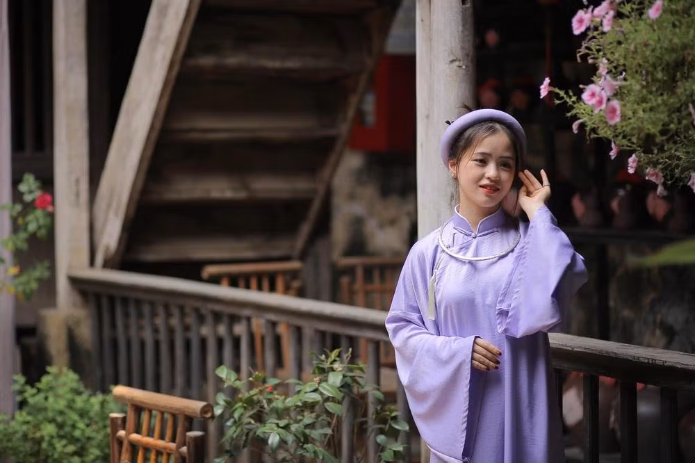 Sau 3 năm nổi tiếng, hiện tại cô gái Hà Giang đã tốt nghiệp THPT.