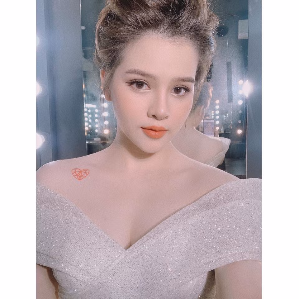 Được biết, cô gái Tuyên Quang từng bị trêu chọc không ít vì ngoại hình nấm lùn, béo mập.