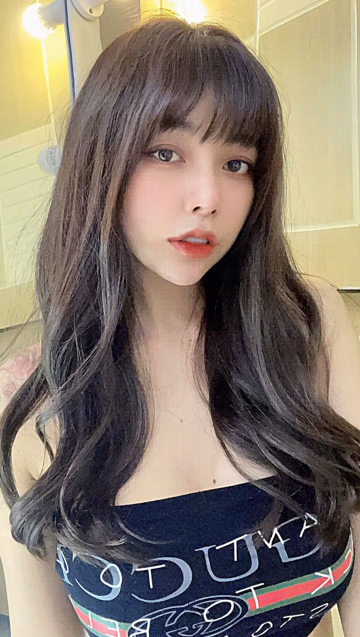 Mỗi video trên TikTok của cô đều nhận được hàng trăm nghìn lượt view. Đây cũng là động lực thúc đẩy cô gái Kiên Giang cho ra đời những sản phẩm chất lượng hơn.