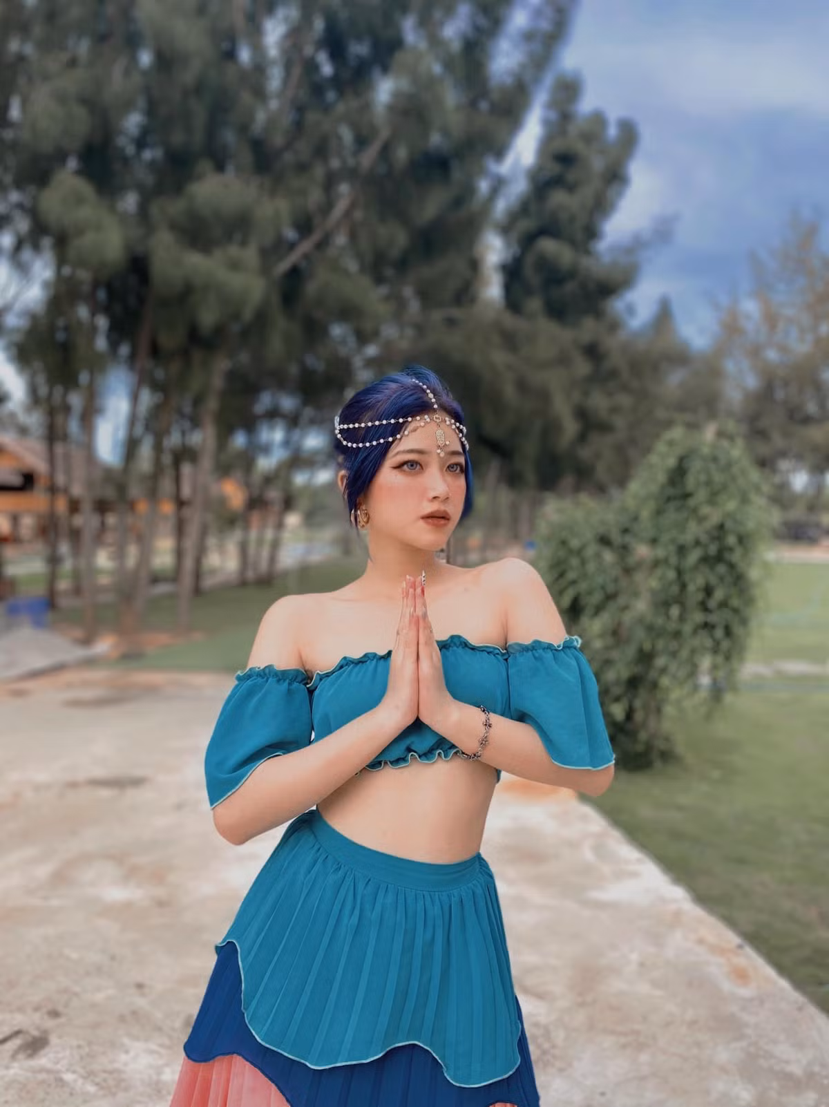 Khánh Ly cho hay, cô vẫn đang thử mình trong nhiều phong cách chứ chưa định hướng bản thân theo một phong cách cụ thể nào.