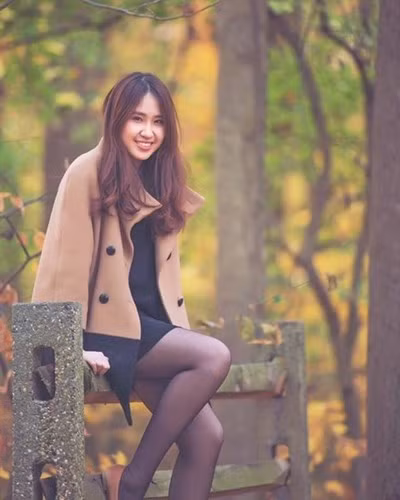Là một nữ sinh 9X hiện đại, năng động, xinh đẹp và học giỏi, Ngọc Mai cho biết, cô bạn luôn coi cái đẹp và tri thức luôn đi liền với nhau, cái đẹp được biểu hiện qua tri thức và tri thức là một vẻ đẹp quan trọng và rực rỡ nhất. Vì vậy, Ngọc Mai luôn chú trọng vào việc học tập, cố gắng trau dồi kiến thức, kinh nghiệm trong nhiều lĩnh vực và hoàn thiện bản thân.