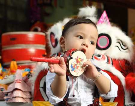 Trung thu trong trí nhớ của tôi hay những bạn đồng trang lứa giản dị, đơn sơ nhưng đong đầy cảm xúc.