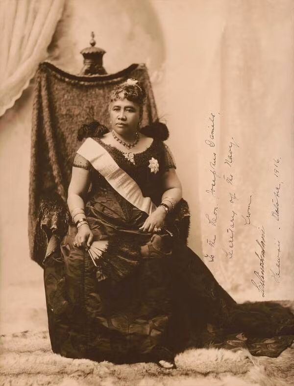 Vào ngày 29/1/1891, Liliuokalani đăng quang và trở thành Nữ hoàng cuối cùng của Hoàng gia Hawaii. Nguyên do là bởi về sau Hawaii bị sáp nhập và trở thành một phần lãnh thổ của Mỹ.